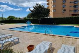 2 bedroom apartment with pool and garage located in the Tivoli Building in Vilamoura