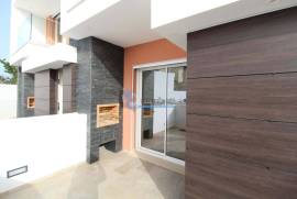 New 3 bedroom townhouse located in an exclusive condominium - Branqueira