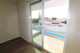 New 3 bedroom townhouse located in an exclusive condominium - Branqueira