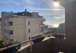 3 bedroom apartment with 256 m2 of gross area in Foz with sea and river views