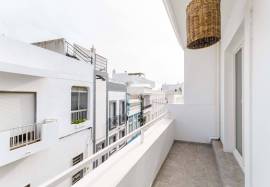 Olhão, beautifully refurbished house with 4 bedrooms and fantastic top terraces.