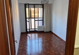 Apartment for rent with 3 bedrooms and 2 bathrooms with garage and elevator