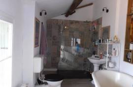 €134400 - Attractive 2 Bedroomed Stone Property