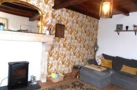 €134400 - Attractive 2 Bedroomed Stone Property