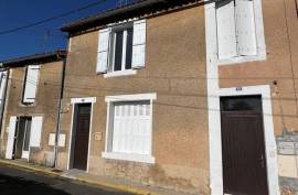 €175530 - Town House with Garden and Garage + Building with 2 Rented Studios