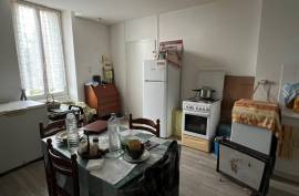 €175530 - Town House with Garden and Garage + Building with 2 Rented Studios