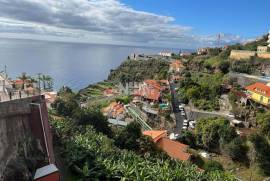 Land for sale in Calheta