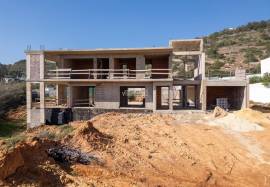 Luxurious 3+1 bedroom villa of contemporary architecture with heated pool and sea view located in Albufeira Marina