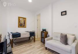 Renovated 1 Bedroom Apartment in Lapa - Ideal for Young People and Couples!