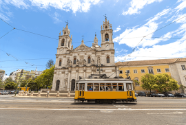 Renovated 1 Bedroom Apartment in Lapa - Ideal for Young People and Couples!