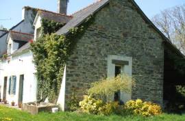 Luxury 13 bed Farmhouse Cottage and Converted barn For Sale in Leuhan Finistere Brittany