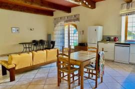 Beautiful High Quality Apartment In A 18th Century Winecave With Heated Pool And Restaurant/bar, In A Peaceful Setting.