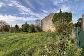 Barn to Renovate with Plot of Land