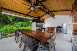 Villa Venado: Modern House & Guest House on a Serene 1.5 ha Plot, Just 10 Minutes from Huacas, Guanacaste!