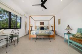 Casa Esmeralda: Exceptional Residence Close to Tamarindo with Privacy, Comfort, and Convenience!