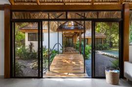 Casa Rio: Balinese Elegance and Natural Serenity Await in Playa Avellanas!