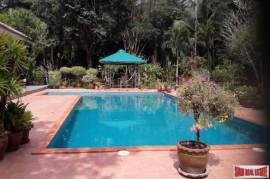 Lovely Three Bedroom Garden House with Private Pool and Fruit Plantation in Khao Thong