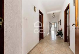 Single storey 4 bedroom villa with backyard | Póvoa de São Miguel (Moura)