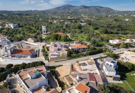 2 Contiguous urban plots of land with 641 m2 located in the historic center of Moncarapacho