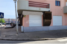 Stall store for commerce with 99m2, located in Vila Real de Sto. António