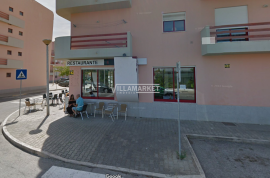 Stall store for commerce with 99m2, located in Vila Real de Sto. António