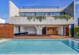 Contemporary 4-bedroom golf front villa, Vilamoura