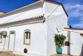 Traditional house 2+2 bedrooms in Sítio dos Quartos, Loulé