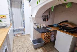 Traditional house 2+2 bedrooms in Sítio dos Quartos, Loulé