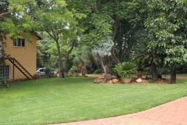 Stunning 4 Bed Farmhouse For Sale In Shere Pretoria South