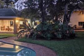 Stunning 4 Bed Farmhouse For Sale In Shere Pretoria South