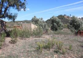 Farm with house to recover in São Marcos da Serra