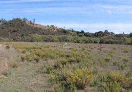 Farm with house to recover in São Marcos da Serra