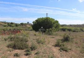 Farm with house to recover in São Marcos da Serra