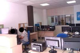 Furnished office in strategic location.