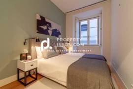 Chiado T2 With Al License Parking, Elevator, Furnished