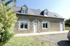 Detached Country House with Garden