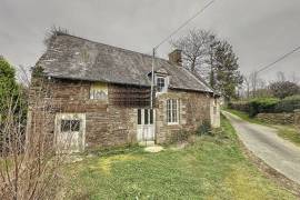 Detached Country House to Renovate