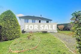 Detached House with Garden only 1.8km to the Sea