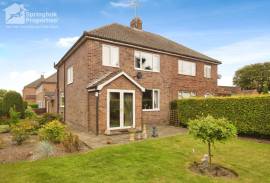 3 bedroom, Semi-detached house for sale