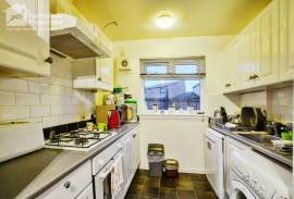 2 bedroom, End of terrace house for sale