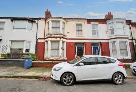 4 bedroom, Terraced House for sale