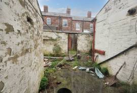 4 bedroom, Terraced House for sale