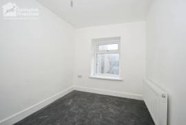 3 bedroom, Terraced House for sale