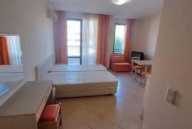 Spacious fully furnished studio apartmen...