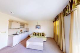 1 BED top floor apartment, 61 sq.m., in...