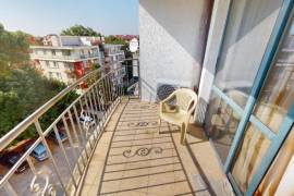 1 BED top floor apartment, 61 sq.m., in...