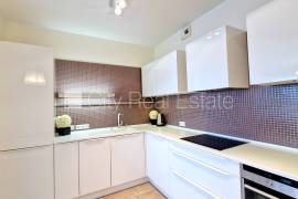 Apartment for rent in Riga, 108.00m2