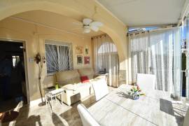 WONDERFUL 3/4 BEDROOM SOUTH FACING VILLA IN QUESADA