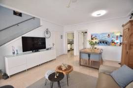 FANTASTIC MODERN 3 BEDROOM TOWNHOUSE WITH POOL AND OPTIONAL GARAGE