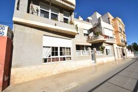 LOVELY 3 BEDROOM APARTMENT INFRONT OF THE RIVER IN ROJALES